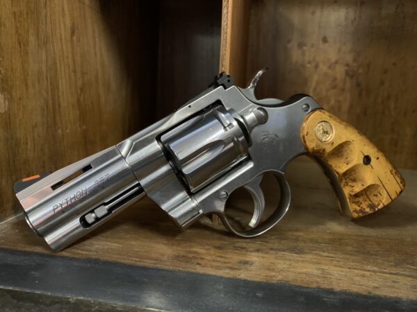 Colt Python (2)